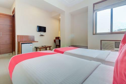 Oyo Flagship 77666 Hotel Vinyasa