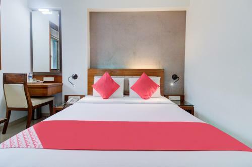 Oyo Flagship 77666 Hotel Vinyasa