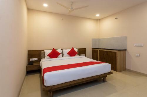 Oyo 78089 Hotel Royal Heritages