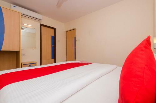 Hotel Oyo 15103 Blue Sapphires