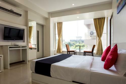 Capital O 35557 Hotel Aura