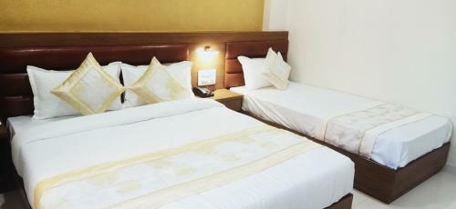 Hotel Crystal Luxury Inn- Bandra
