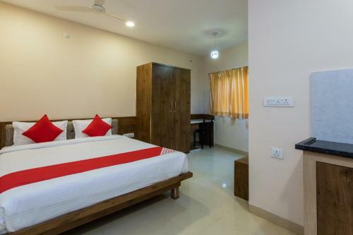 Oyo Flagship 76610 Hotel Grandeur