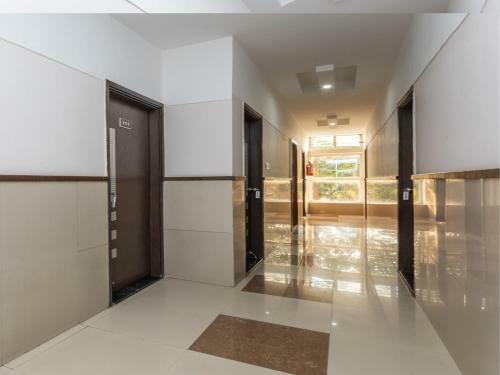 Oyo 66785 Hotel Oyster Suites