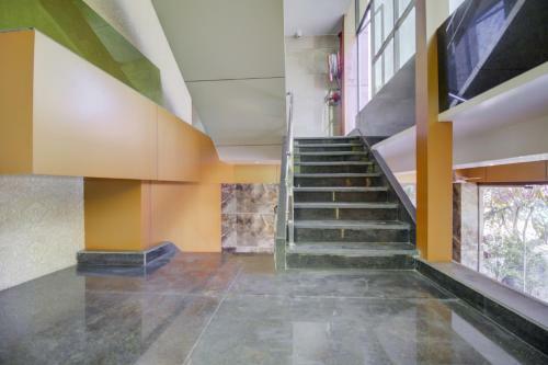 Oyo 77349 Hotel Super 7 Inn