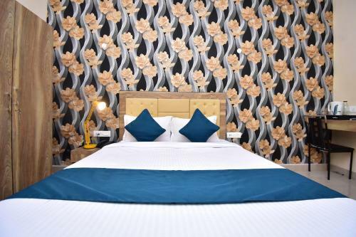 Hotel Silverkey Executive Stays 38545 Stay Hub Bhawanipur