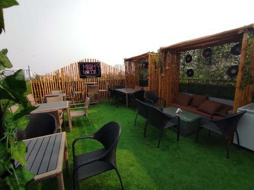 The Avenue Hotel Ballygunge