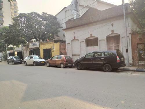 The Avenue Hotel Ballygunge