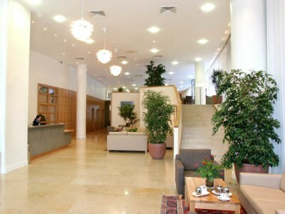Clayton Hotel Cardiff Lane