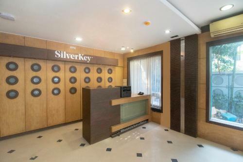 Oyo 78582 Silverkey Hotel Mayfair Tower