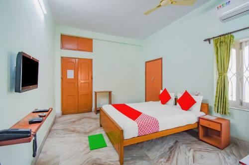 Hotel Oyo 77707 Pink Palace