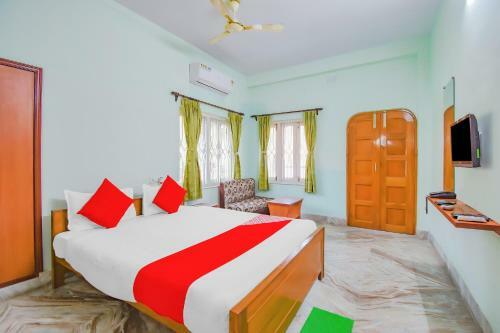 Hotel Oyo 77707 Pink Palace