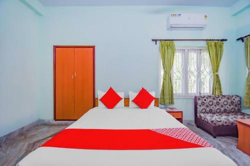 Hotel Oyo 77707 Pink Palace