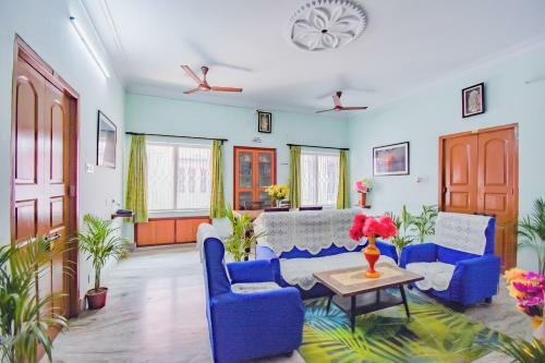 Hotel Oyo 77707 Pink Palace