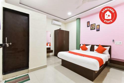 Oyo 70102 Hotel Ira Inn