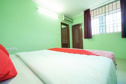 Hotel Oyo 26253 Malabar Plaza Residency
