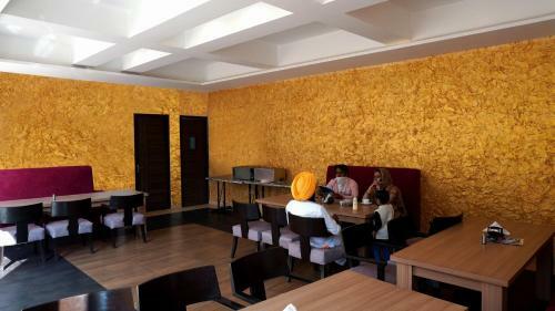 Hotel Royal Suites Chakki Mor