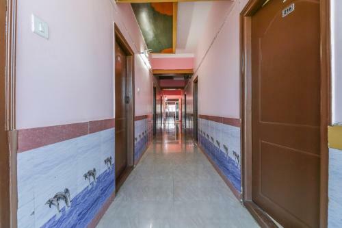 Hotel Oyo 22101 Shree Raksha Comfort