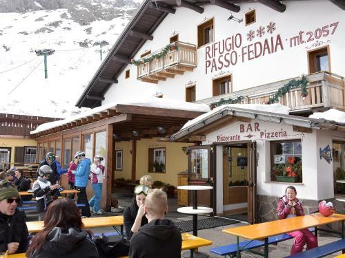 Hostal Rifugio Fedaia