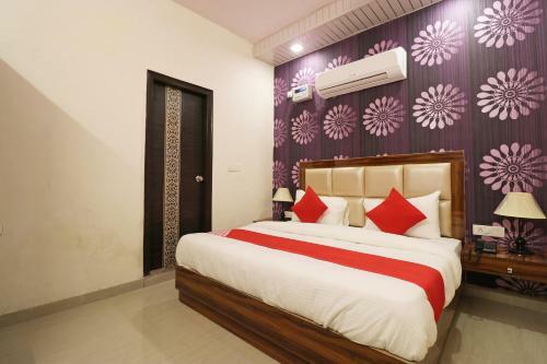 Oyo 46555 Hotel Sangeet