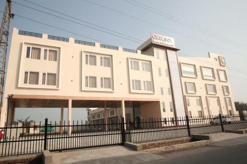 Crimson Hotel & Banquets