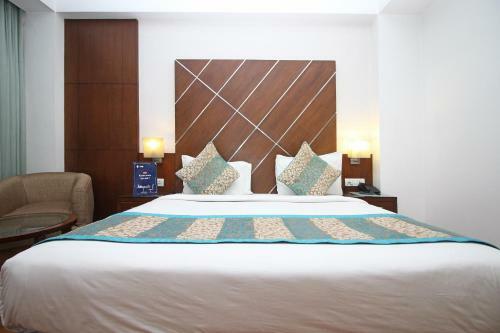 Oyo 23472 Tsi Hotels