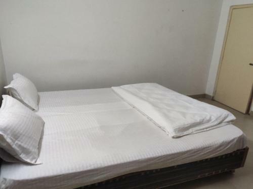 Oyo 79693 Hotel Aig Inn