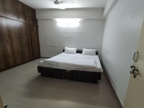 Oyo 79693 Hotel Aig Inn