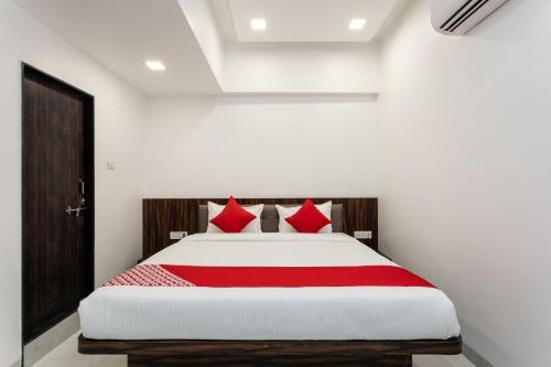 Hotel Capital O 26167 Ten Eleven Grand