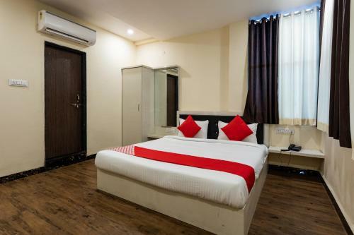 Oyo 29896 Hotel Forest Inn