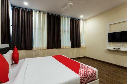 Oyo 29896 Hotel Forest Inn