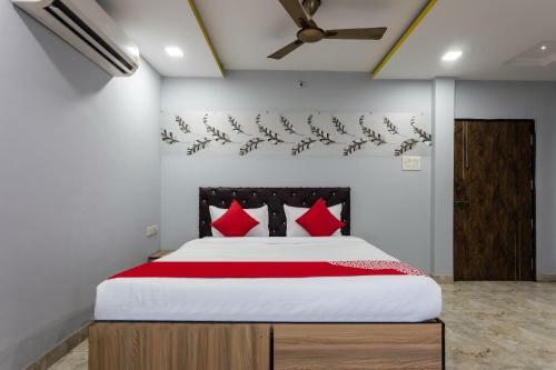 Oyo 48328 Hotel Happy Stay