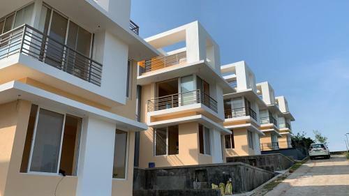 Villa Royal Meadows - Igatpuri Bungalow A