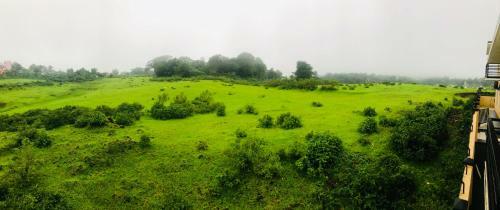 Villa Royal Meadows - Igatpuri Bungalow A