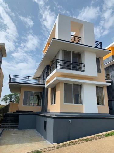 Villa Royal Meadows - Igatpuri Bungalow C