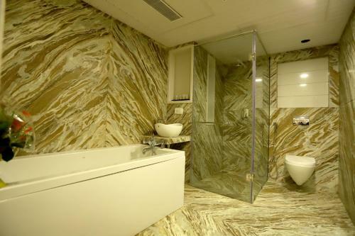 Hotel Grand Girdhar