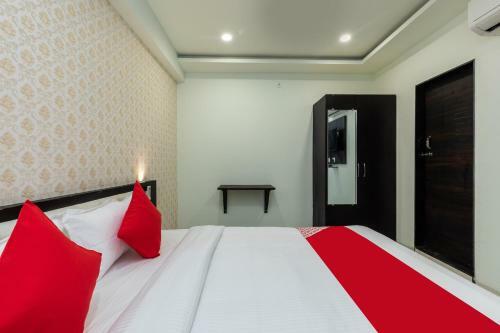 Capital O 42608 Hotel A5