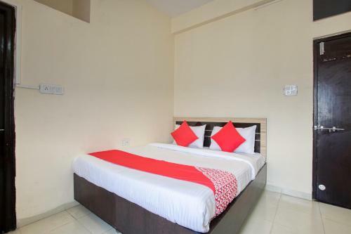 Oyo 41154 Hotel 24 Pm