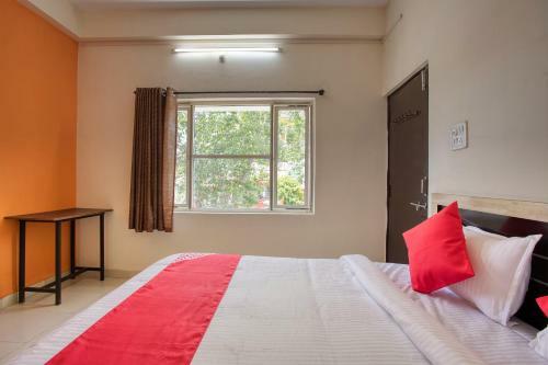 Oyo 41154 Hotel 24 Pm