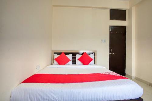 Oyo 41154 Hotel 24 Pm