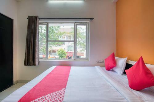 Oyo 41154 Hotel 24 Pm