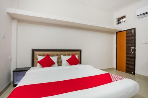 Hotel Oyo 36501 Royal Palace
