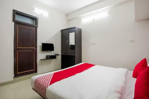 Hotel Oyo 36501 Royal Palace