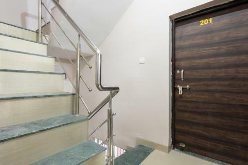 Hotel Oyo 36501 Royal Palace