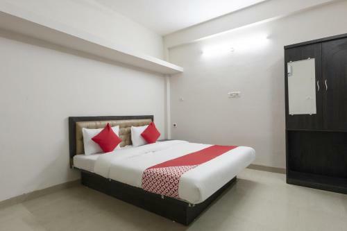 Hotel Oyo 36501 Royal Palace