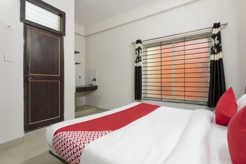 Hotel Oyo 36501 Royal Palace