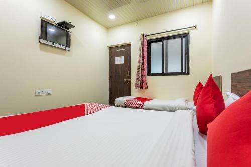 Oyo 47033 Hotel Krishna