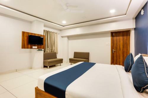 Hotel Silverkey Executive Stays 60501 Babul Nagar
