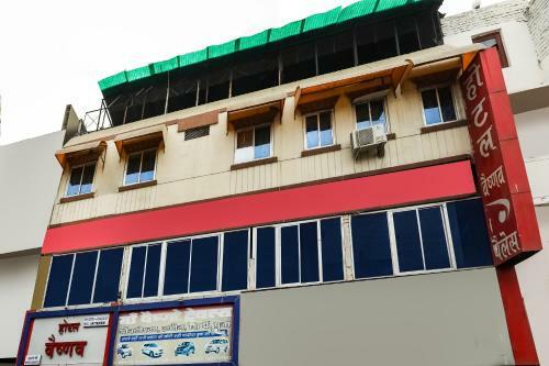 Spot On 68422 Hotel Vaishnav