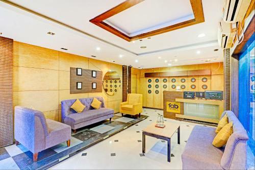 Fabhotel Mayfair Tower Hussainpur